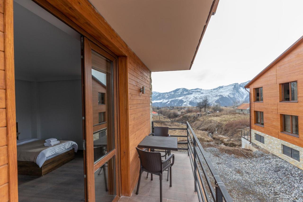 Pine Chalets By Ka Group Гудаури Экстерьер фото