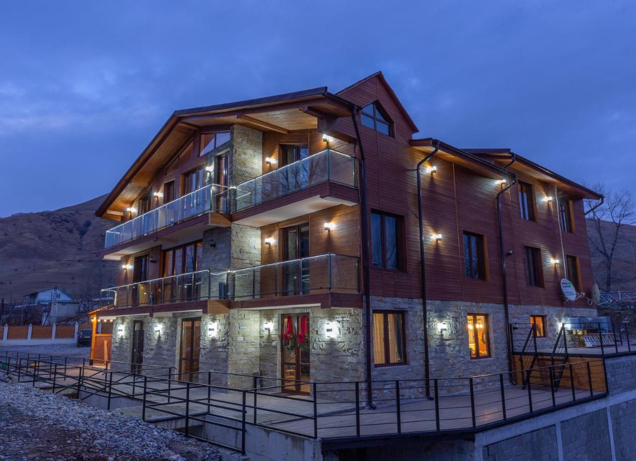 Pine Chalets By Ka Group Гудаури Экстерьер фото